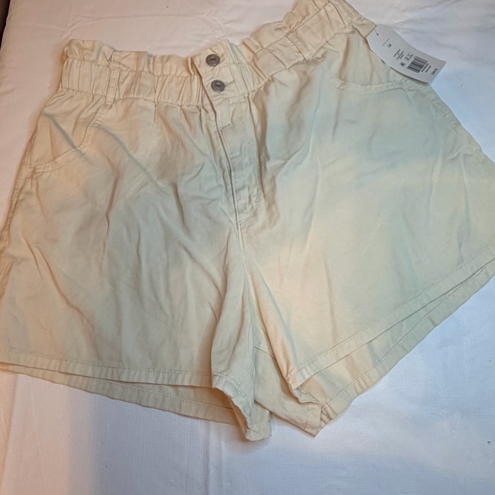 Wonderly High Waist Light Cream Shorts
